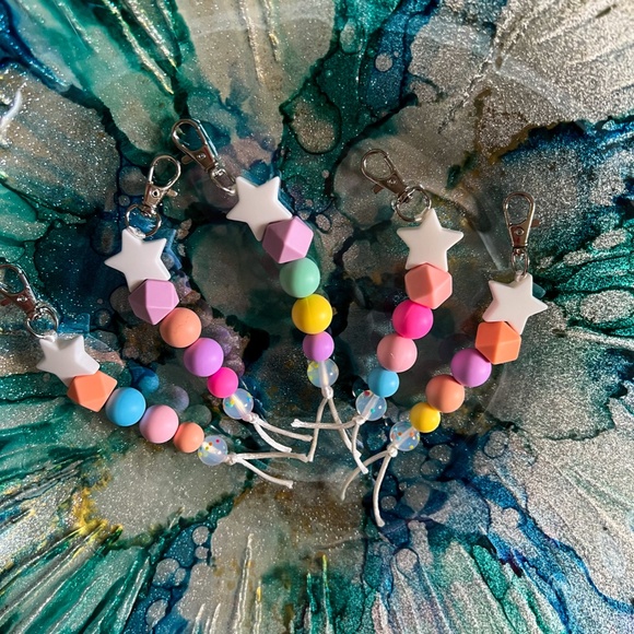 Star Keychain - Picture 3 of 3